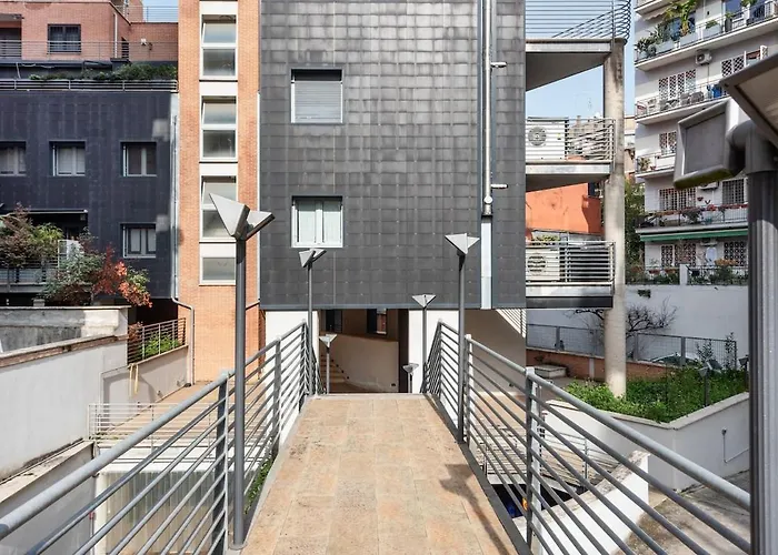 Private Terrace & Parking דירה רומא